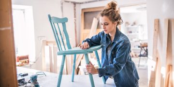 ເຝິກຄົນມາໃຊ້ງານ