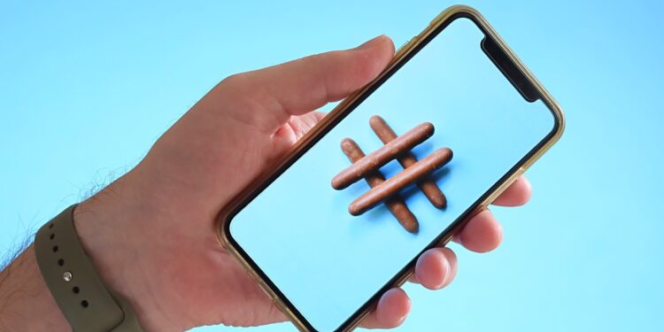 ເປັນເຈົ້າຂອງສື່ໂຄສະນາ