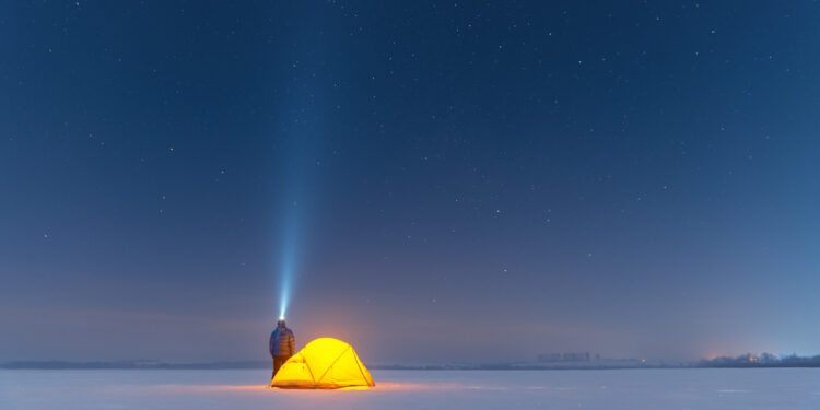 ແສງໄຟກ່ອນສີ້ນຊາກ